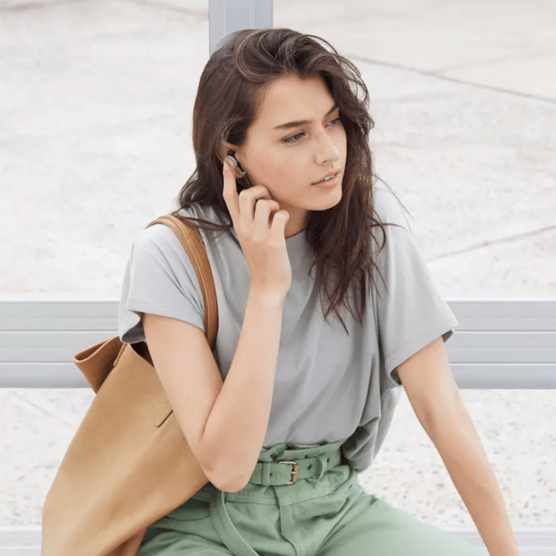 سماعات جوجل الثورية تترجم 40 لغة بشكل فوري