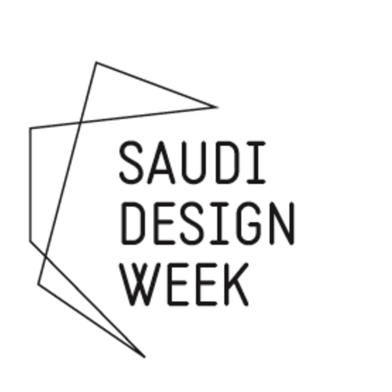 من ابداعات المصممين المشاركين في المعرض.