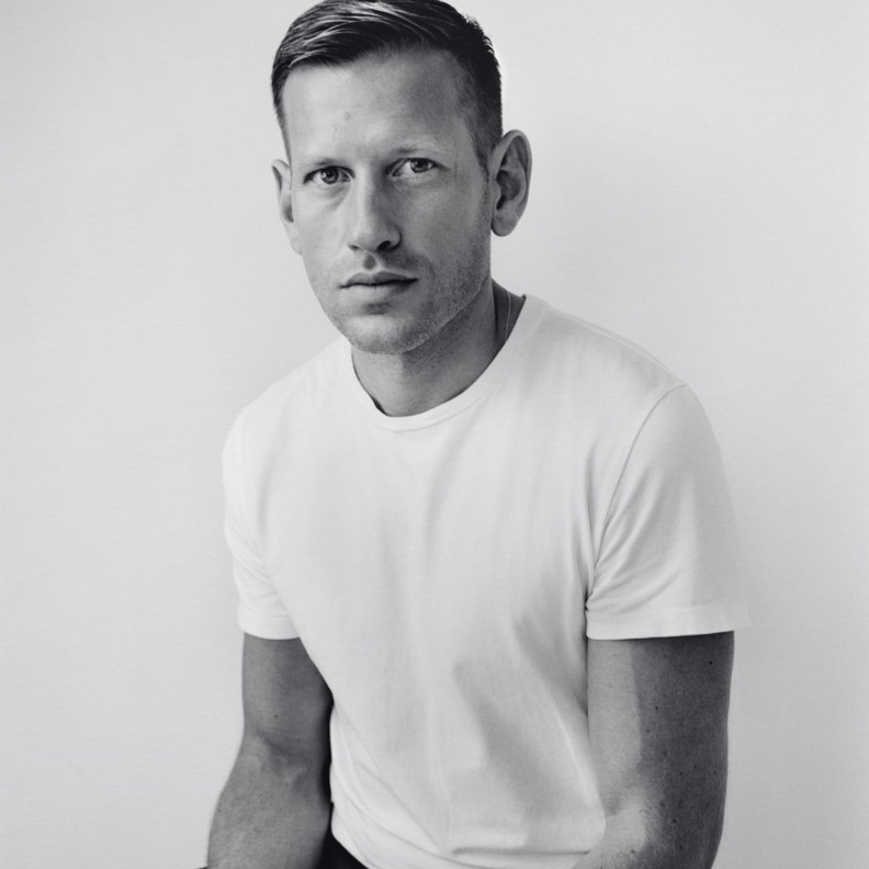 بول أندرو مديراً إبداعياً لقسم الملابس النسائية لدى Salvatore Ferragamo