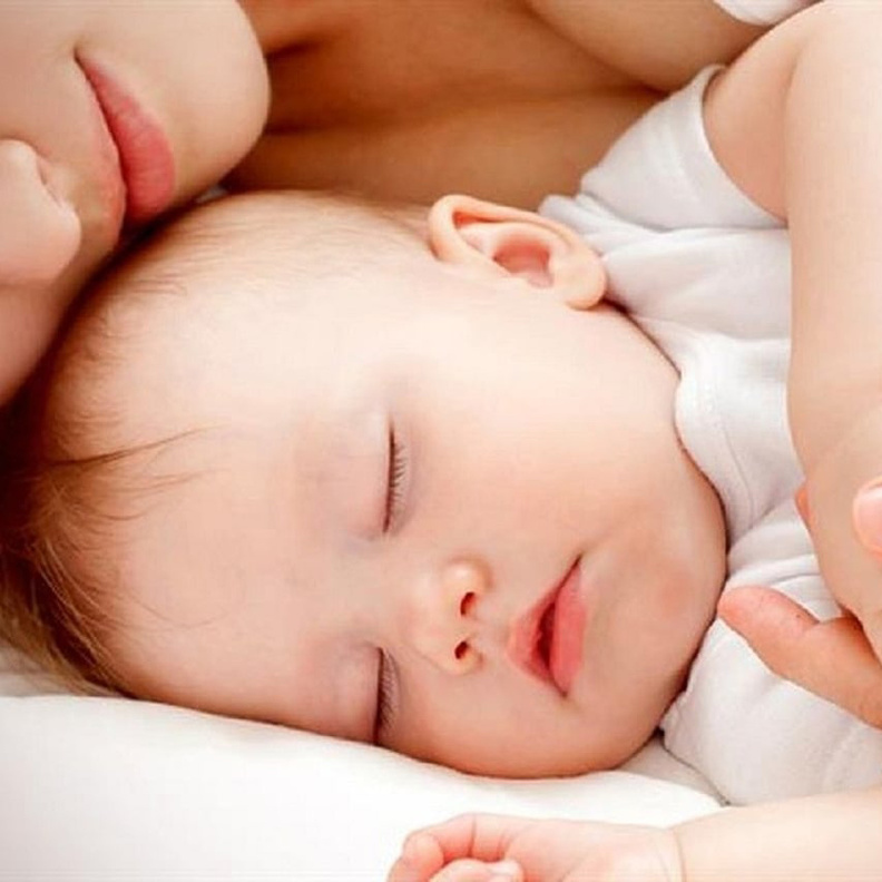 اسباب عدم نوم الرضيع ليلا