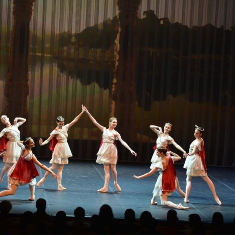  فرقة البولشوي الروسية تقدم أول عرض باليه في السعودية