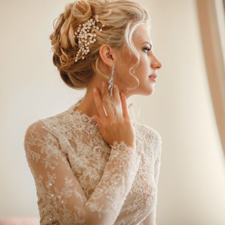 اكسسوار مناسب للشعر الاشقر