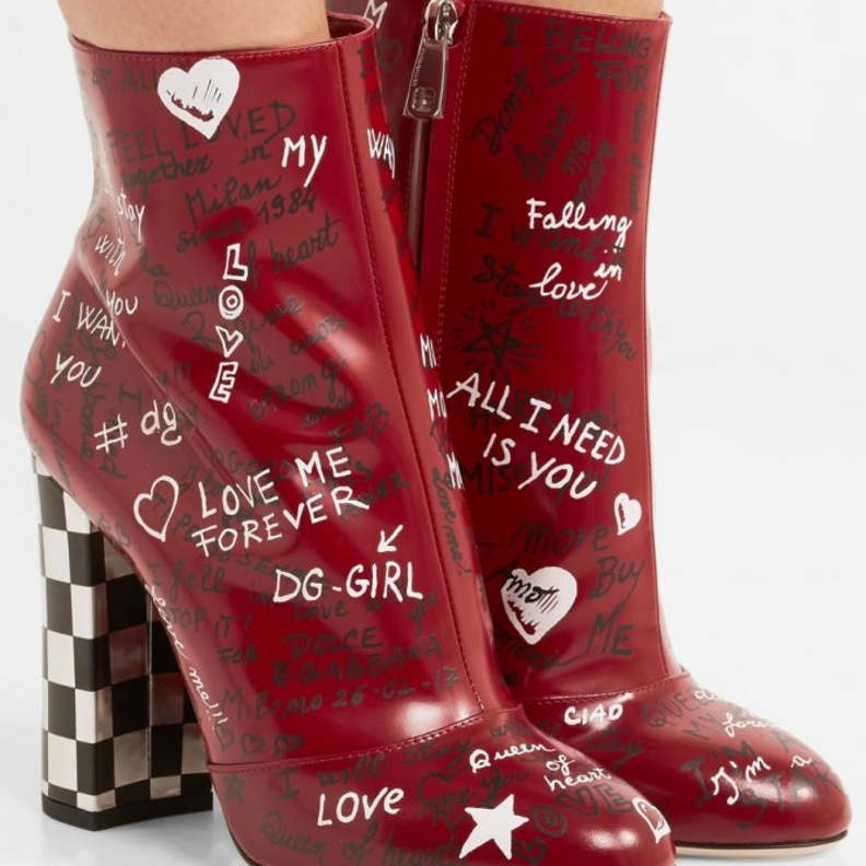 حذاء من الجاكار الملون من بالنسياغا Balenciaga باللون الاحمر 