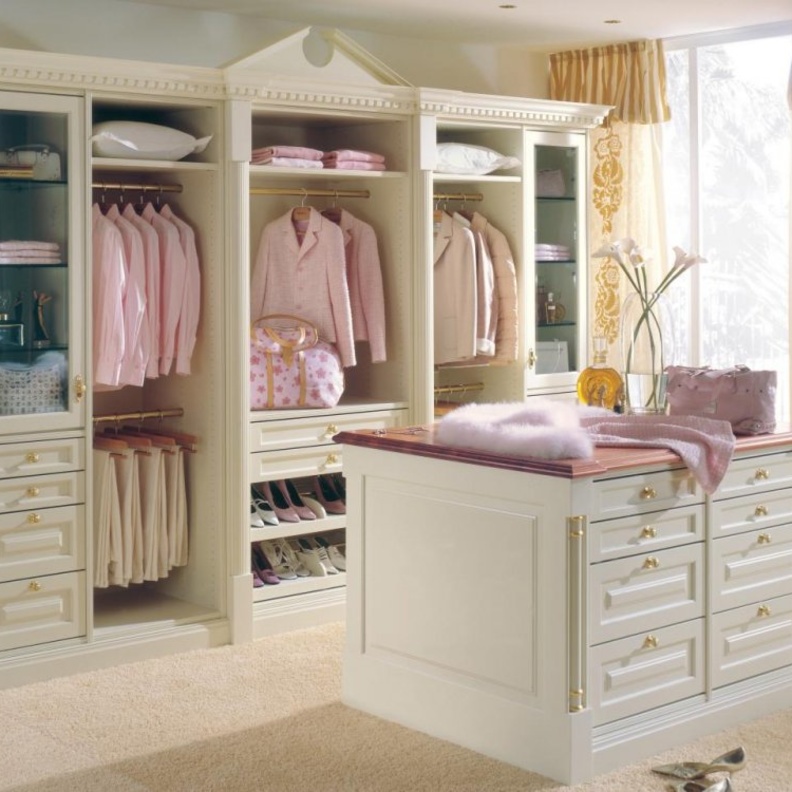 دولاب العروسة بطريقة مرتبة