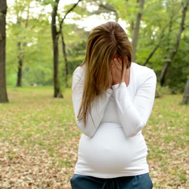 خطورة بكاء الام على الجنين