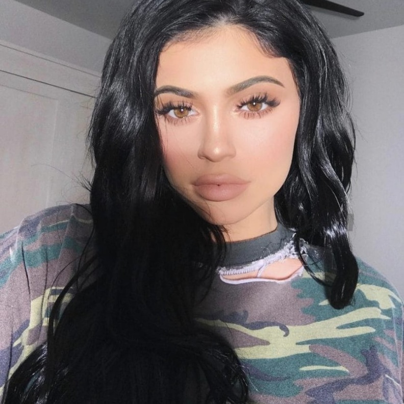 كايلي جينر حامل في طفل ذكر