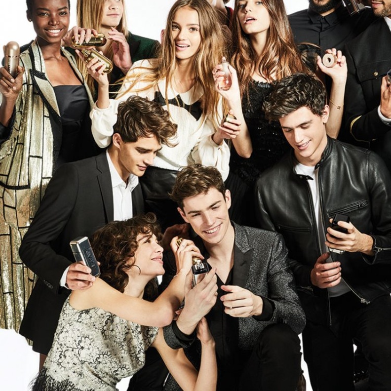 تضم الشلّة مجموعة من الشخصيات الخلاّبة من عارضي أزياء، ممثلين وموسيقيين