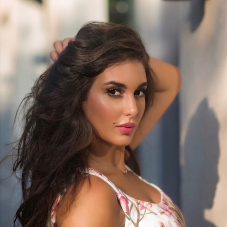 إطلالات ياسمين صبري الجديدة في المكياج