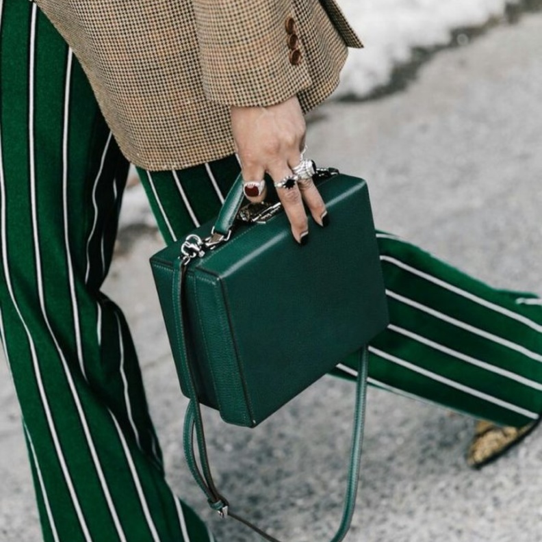 حقائب خضراء راقية 