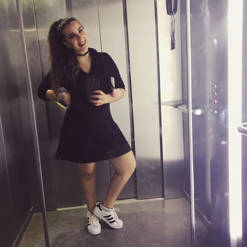 اسما شريف منير