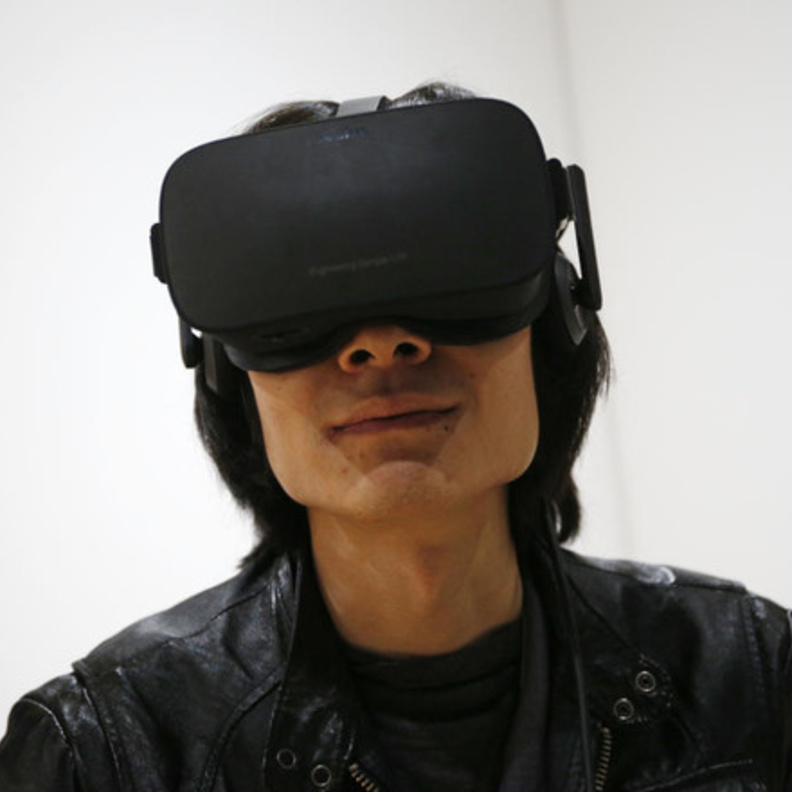 فيسبوك تكشف عن جهاز أكيولاس جو الجديد للواقع الافتراضي