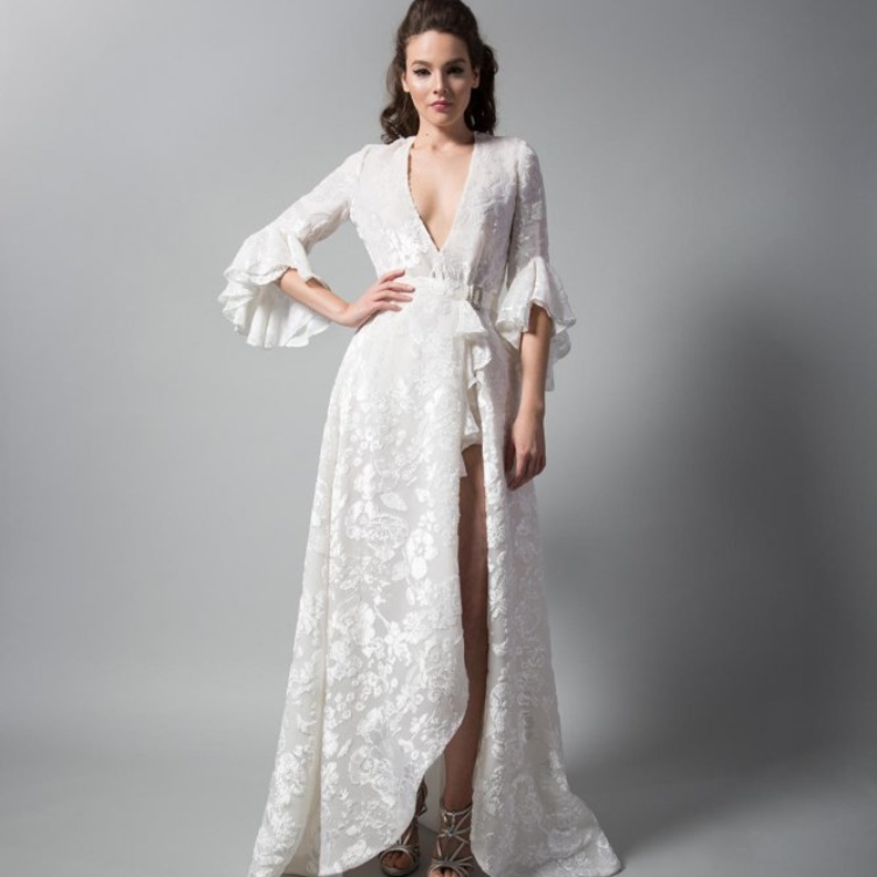 فستان زفاف مع أكمام مزينة بالشراشيب من مجموعة هايلي بايج Hayley Paige لخريف 2018