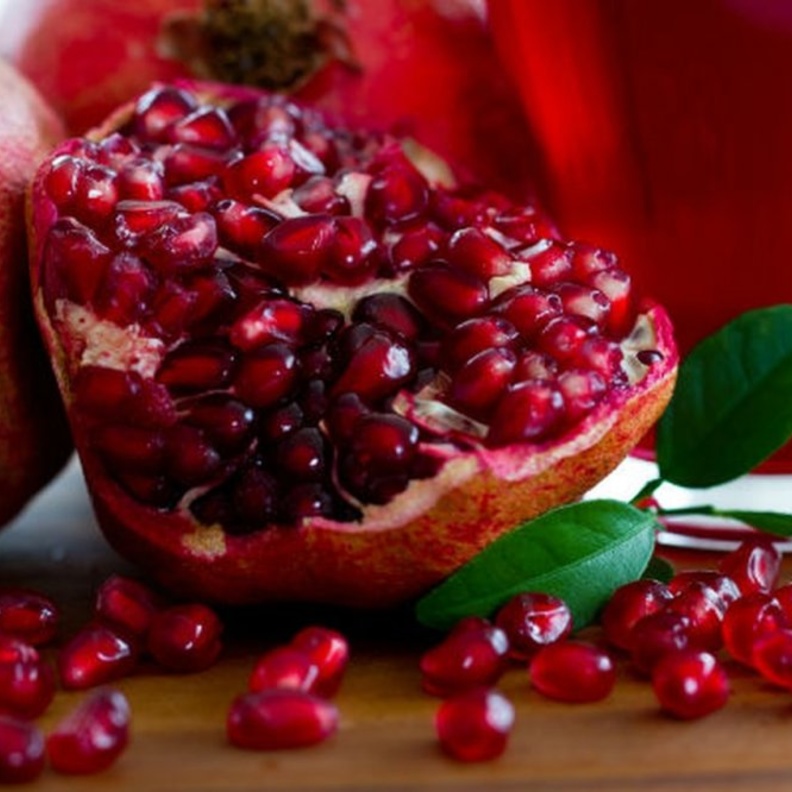  الرمان من أفضل الأطعمة التي تحارب الأورام.