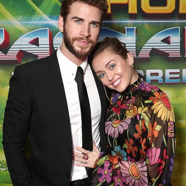 مايلي يايرس وليام هيمسورث