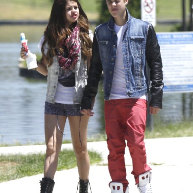 جاستن بيبر وسيلينا جوميز