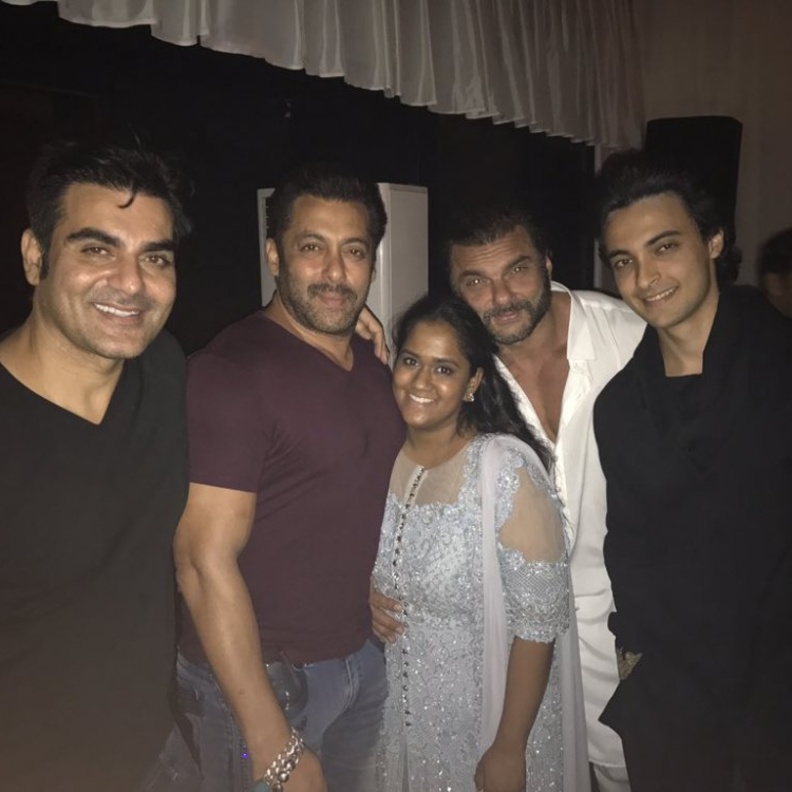 مشاهير حضروا حفل أربيتا خان شارما