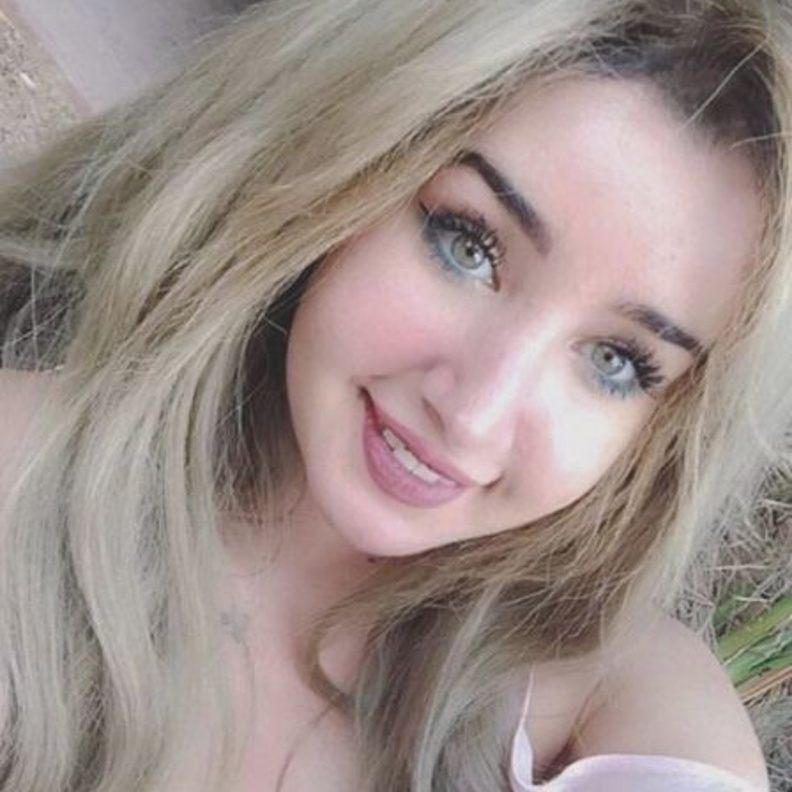 هنا الزاهد بدون مكياج