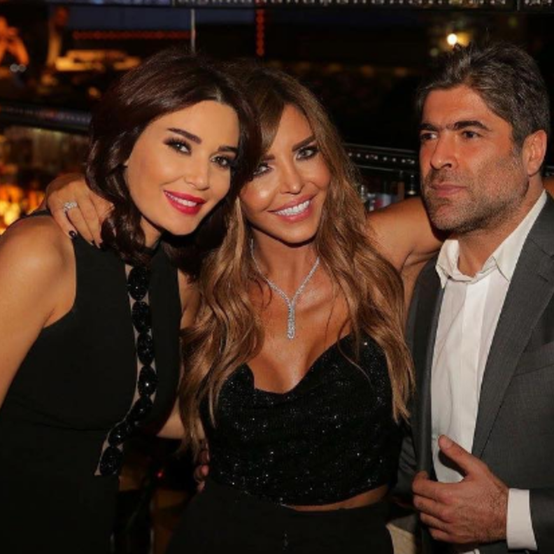 سيلفي تجمع نادين الراسي، نوال الزغبي، ريما نجيم والاعلامي رجا ناصر الدين.