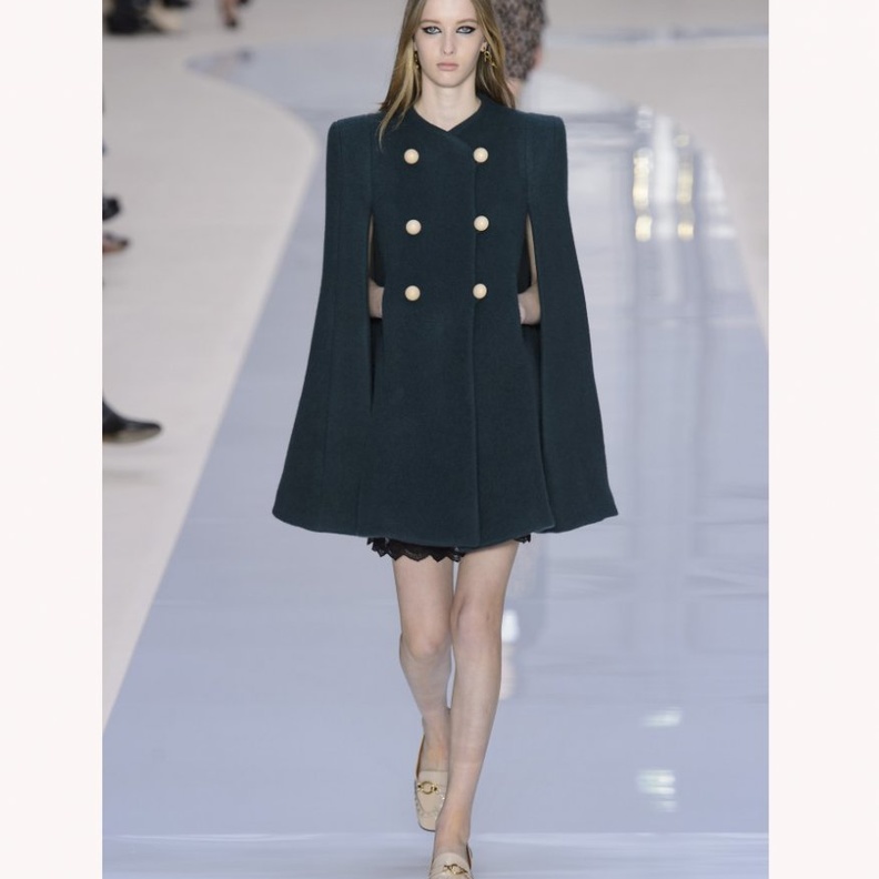 Oscar De larenta لون فاقع مع اوسكار دي لارنتا