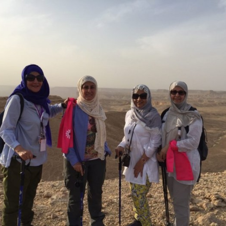 عضوات الفريق