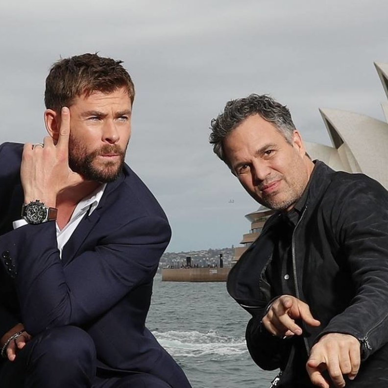 كريس هيمسورث و مارك روفالو بصورة طريفة أثناء التحضيرات لفيلم Thor