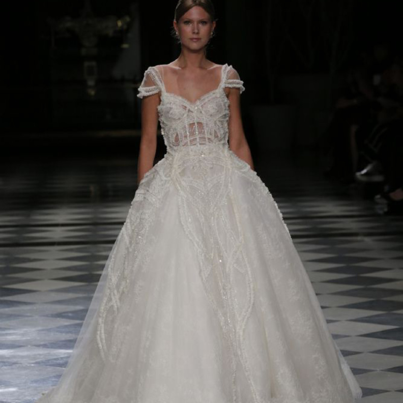 فستان من يولان كريس بقماش الشيفون