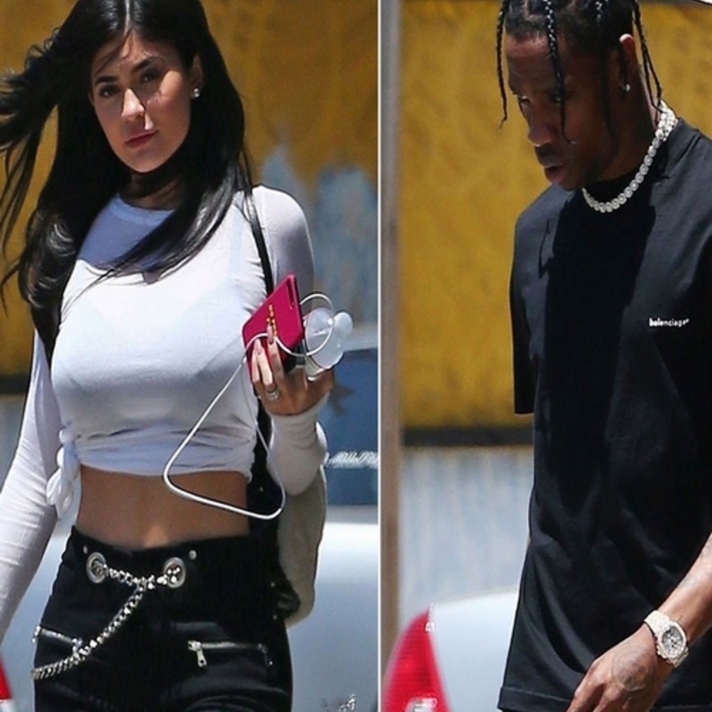 سوري كروز تتوسل لوالدها توم كروز بأن يقابلها بعد غياب طويل