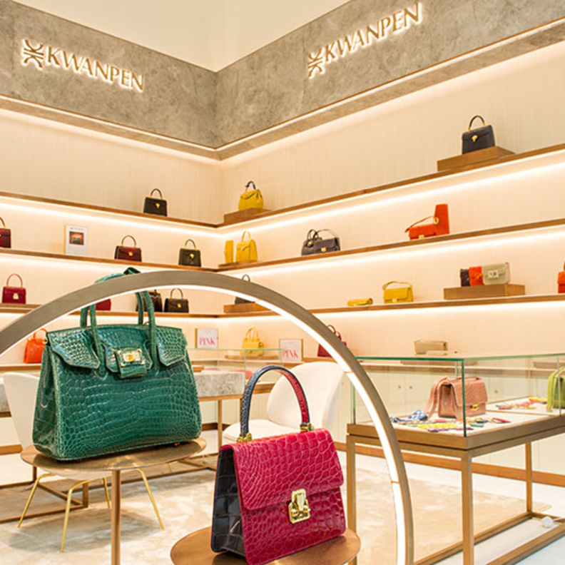 عرض أجمل الحقائب