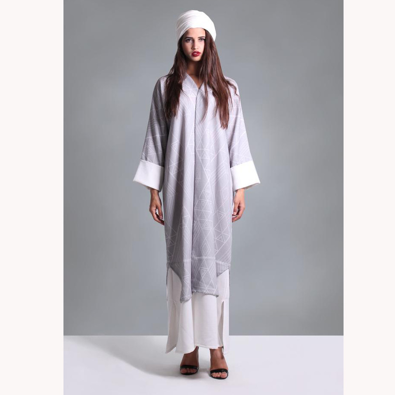 عباية مخملية أنيقة باللون الأخضر الجذاب من qabeela Designs