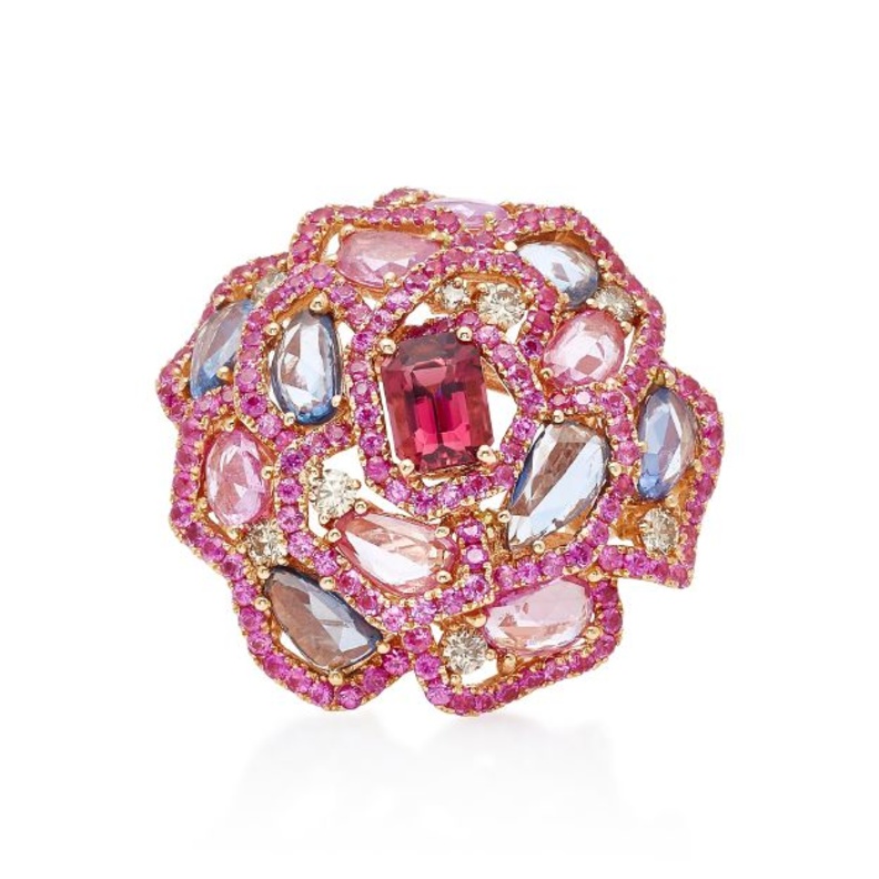 اسوارة من ستيفن ويبستر Stephen Webster.