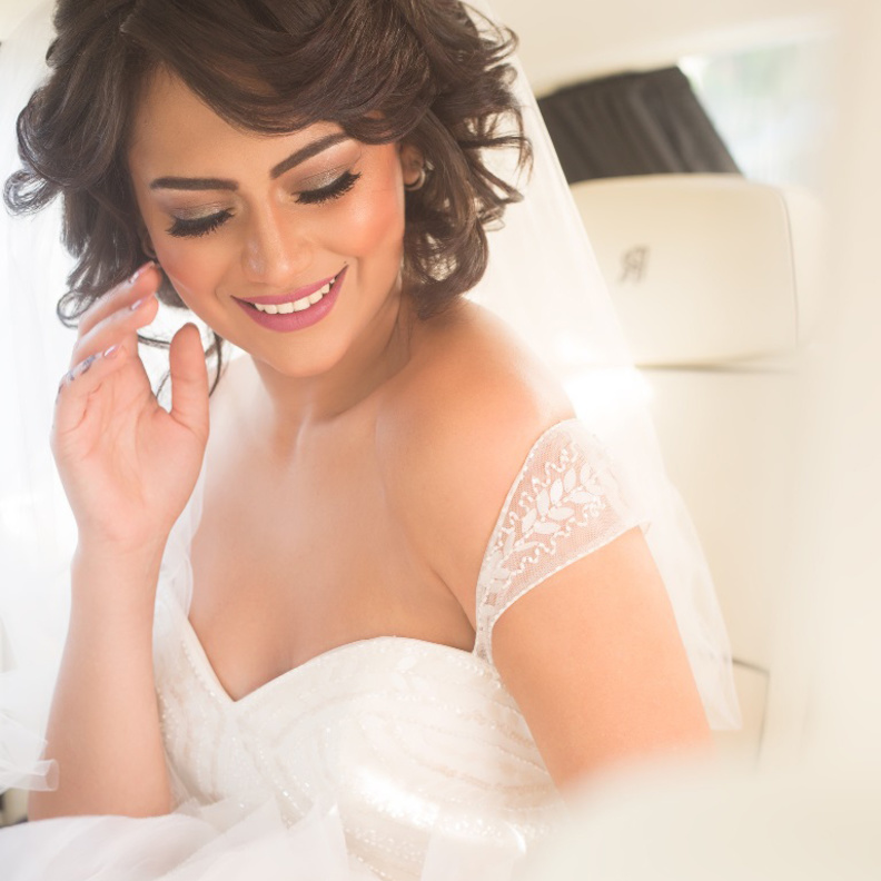 تصوير عروس بكاميرا المصورة السعوديه آسيه أبوشال