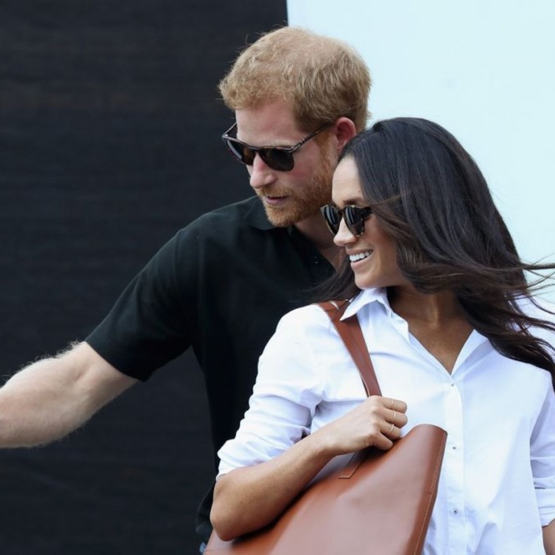 الأمير هاري جمع ميجان ماركل وجدته الملكة في قصر باكنجهام