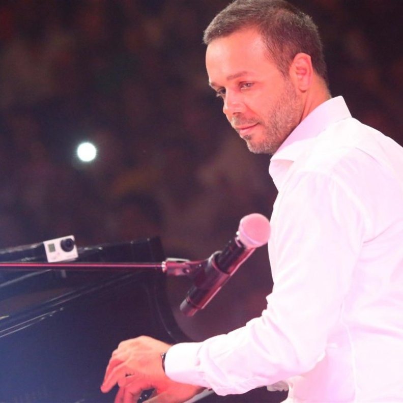 ميشال فاضل عازف البيانو في حفلات فيروز