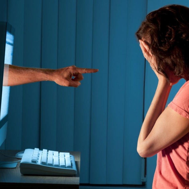 السعودية تفرض غرامات وعقوبات على المتنمرين