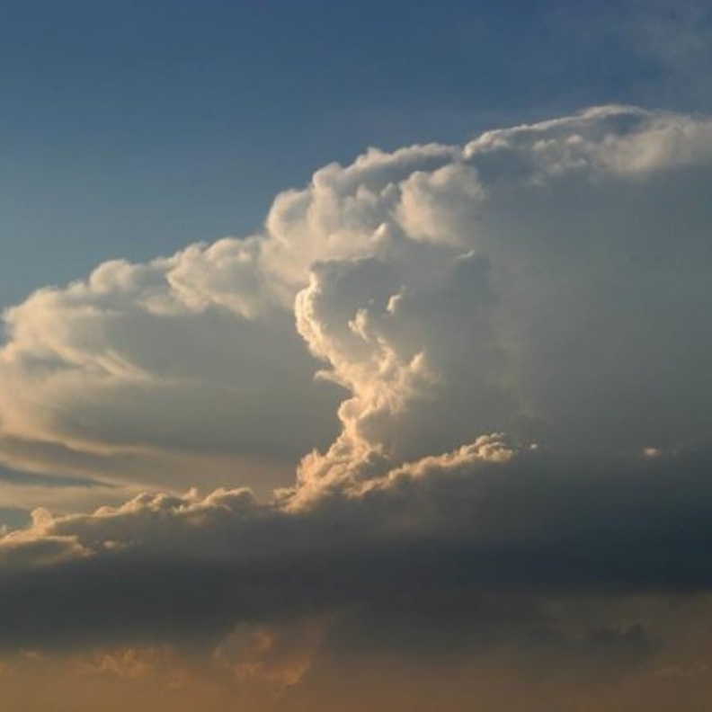 الأرصاد السعودية حذرت من سحب رعدية على مرتفعات منطقة مكة المكرمة