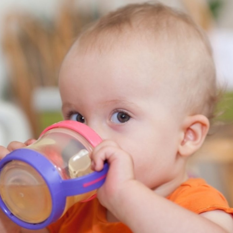 احذروا استخدام عبوات الشرب للأطفال كاث كيدستون