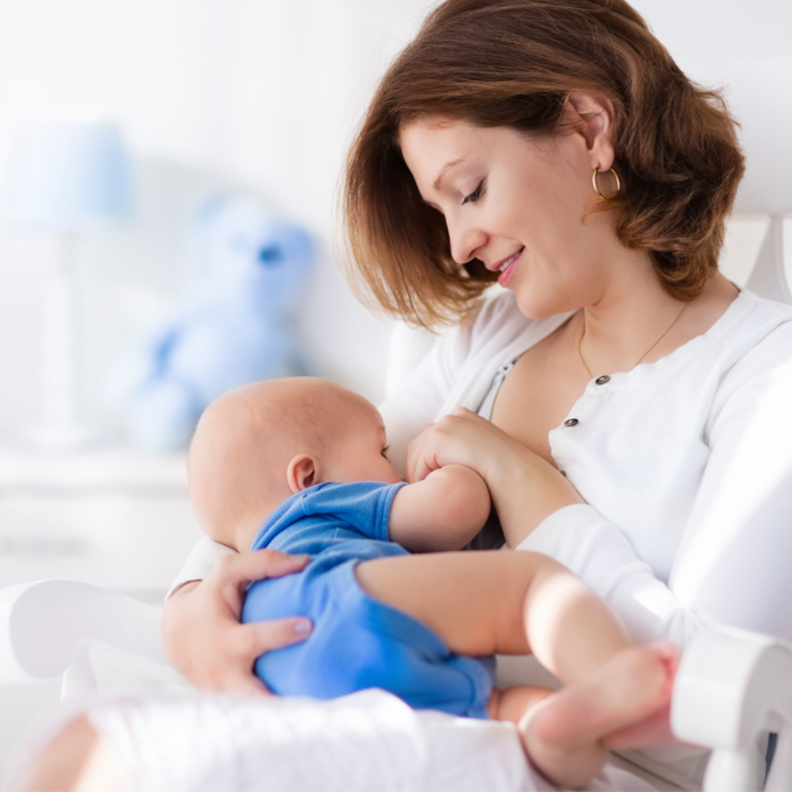 علامات شبع الطفل من الرضاعة الطبيعية