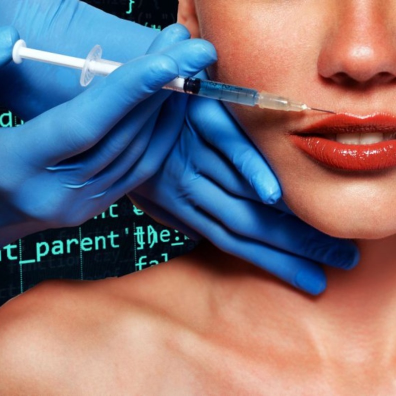 هاكرز يكشفون خضوع أفراد من العائلة البريطانية المالكة لعمليات تجميل