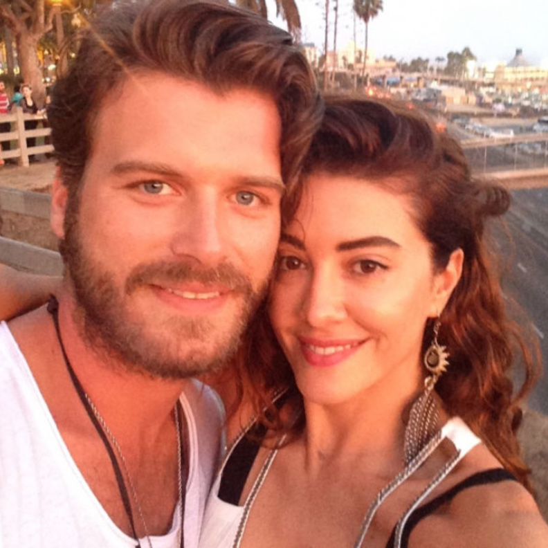 كيفانش تاتليتوغ وزوجته