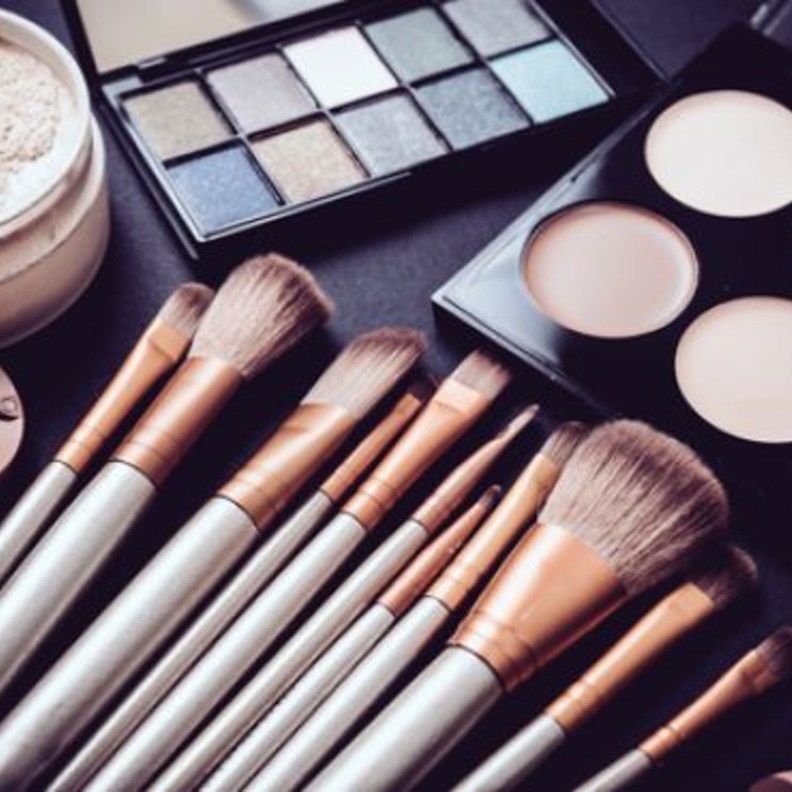 التجارة السعودية كشفت خطوات التحقق من جودة منتجات التجميل