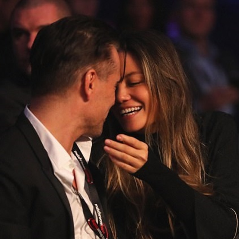 كولين فاريل وصديقته