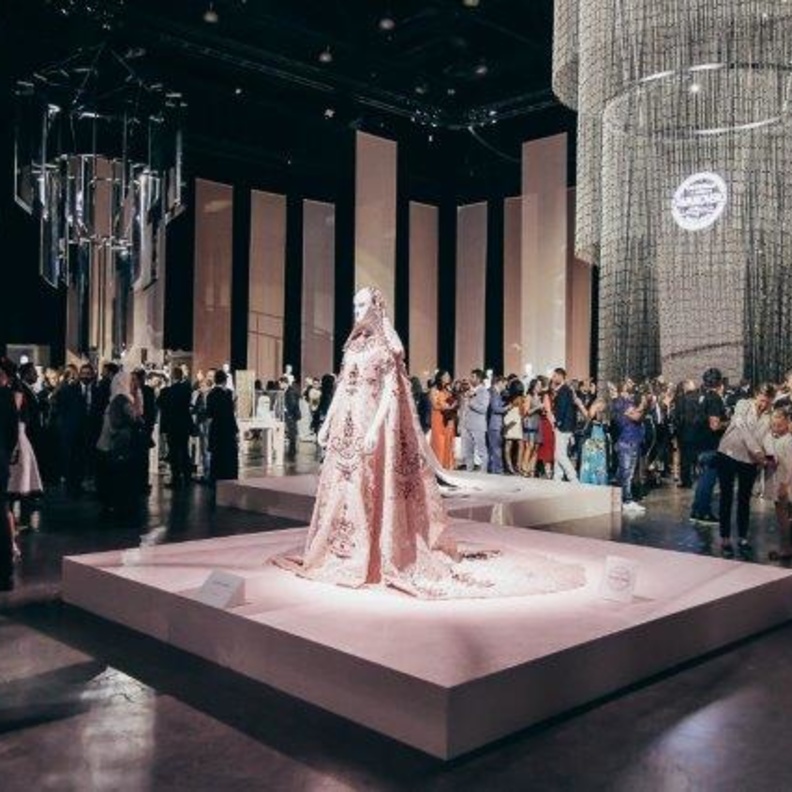 Swarovski تستضيف النسخة الثانية من معرض Sparkling Couture في دبي