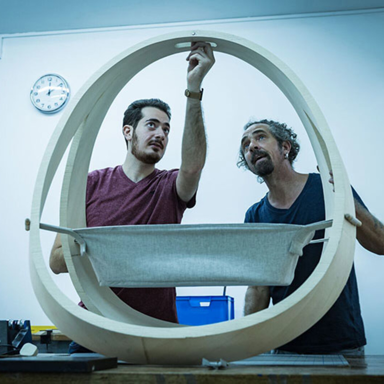 وراء الكواليس