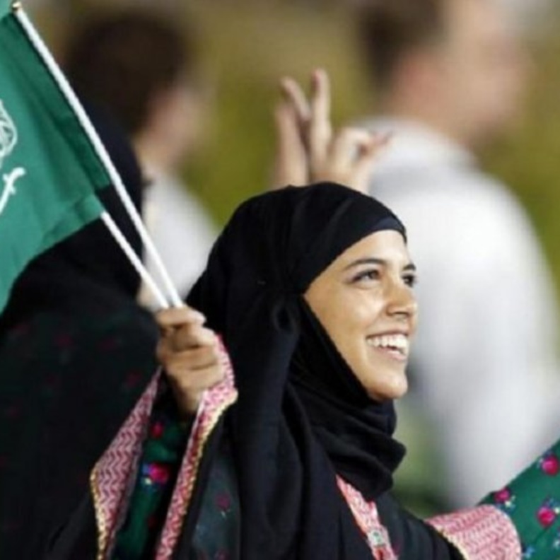 هيئة الرياضة السعودية تسمح بدخول العائلات إلى الملاعب