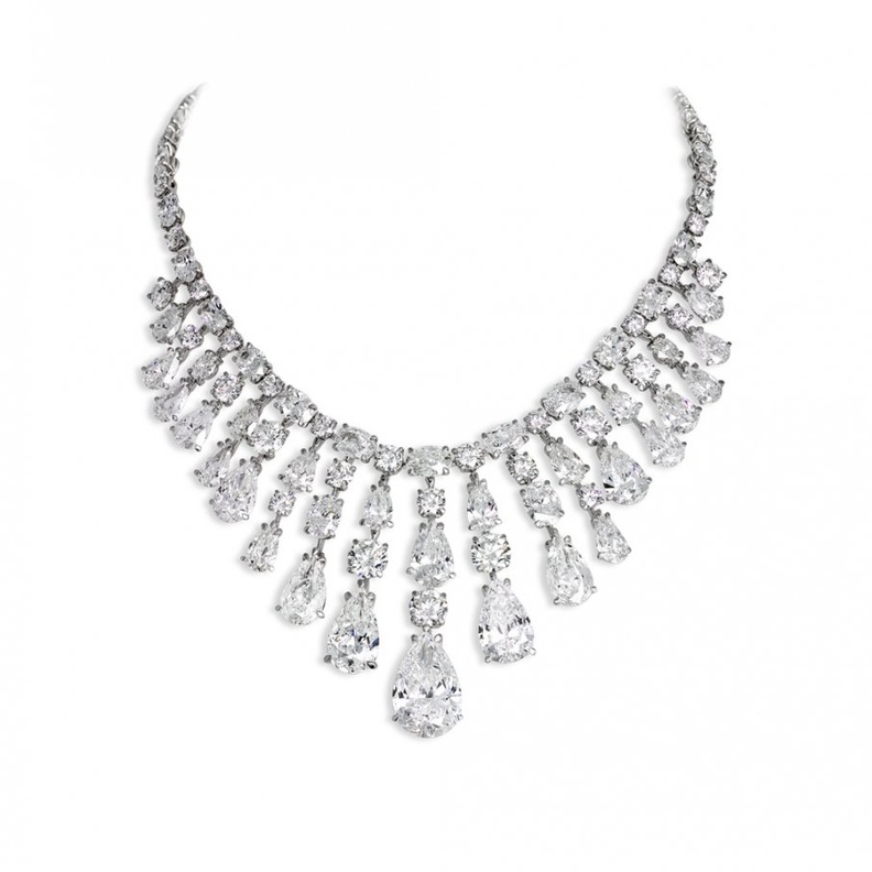 قلادة شانيل