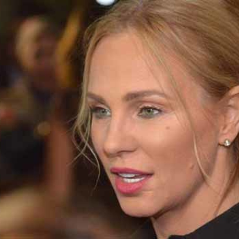 شيرين رضا في جلسة تصوير