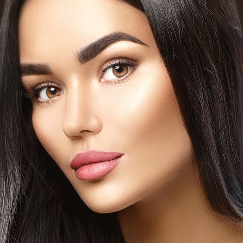 تكثيف الحواجب بالقرنفل