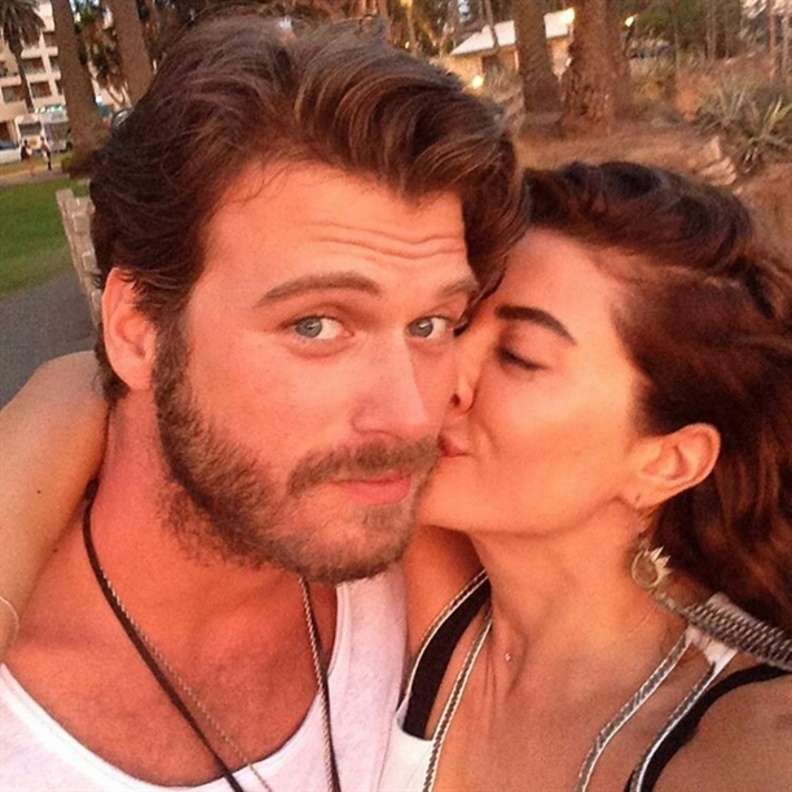 كيفانش تاتليتوغ  وزوجته