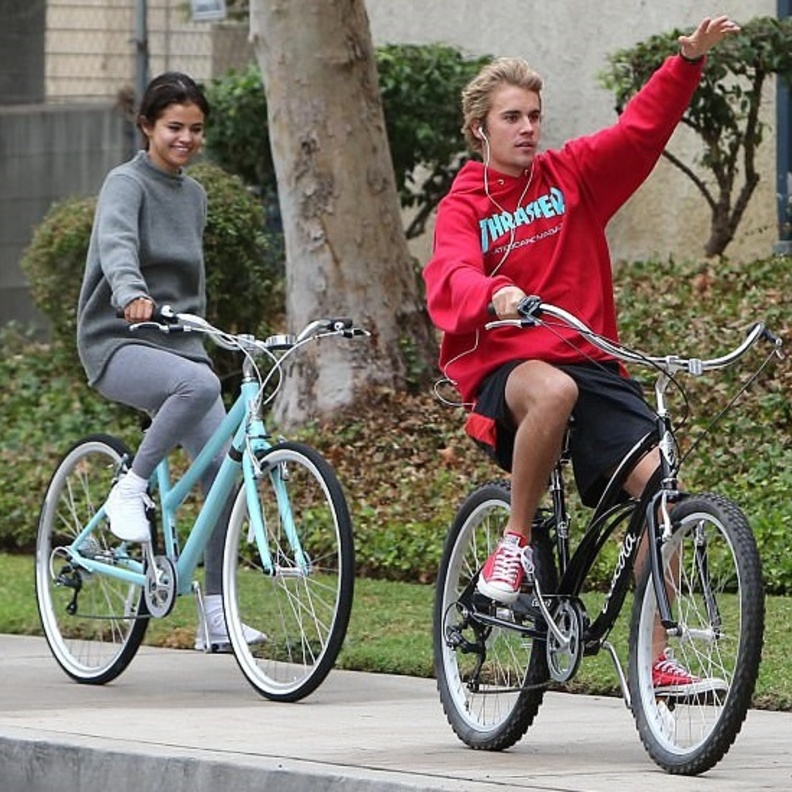 جاستن بيبر وسيلينا جوميز