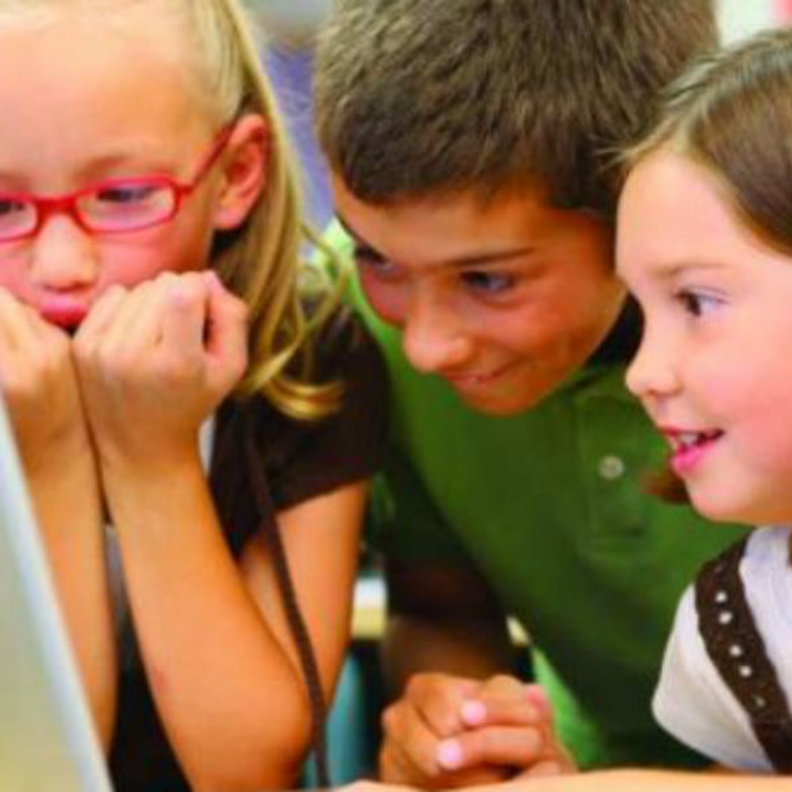 دور وسائل الاعلام في تربية الابناء